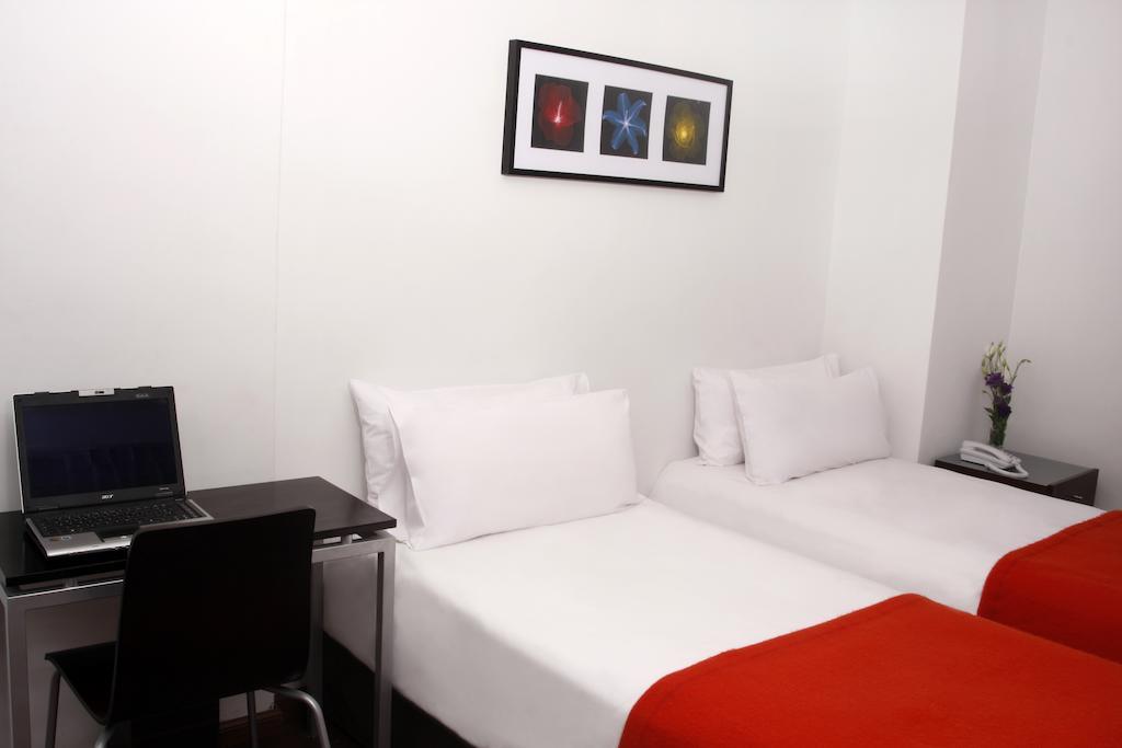 Cordoba 860 Suites Buenos Aires Room photo